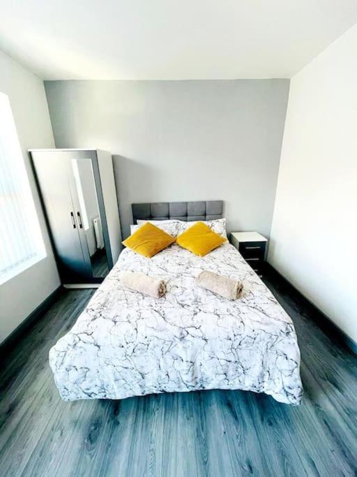 Entrepreneur - 8 Holiday home *